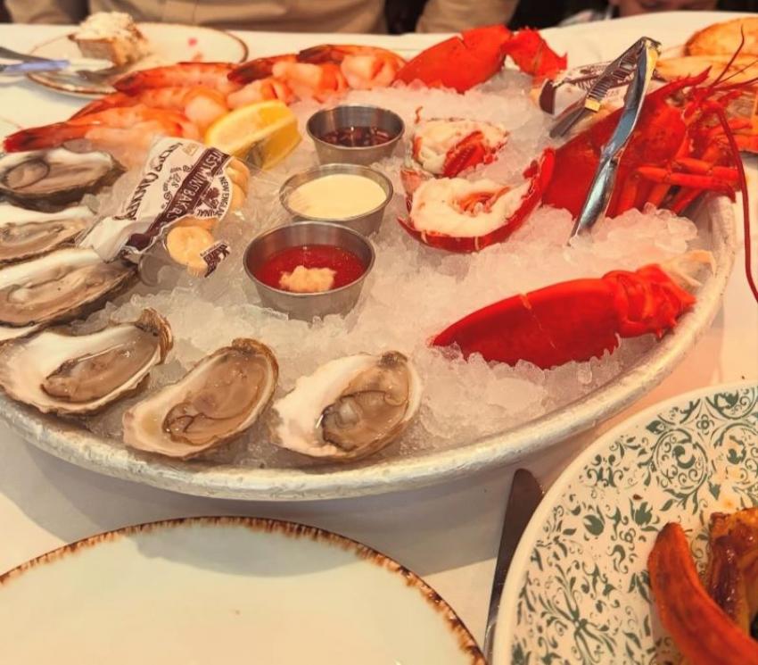 The restaurant is famous for fresh oysters and seafood platter. Photo: Old Ebbitt Grill FB