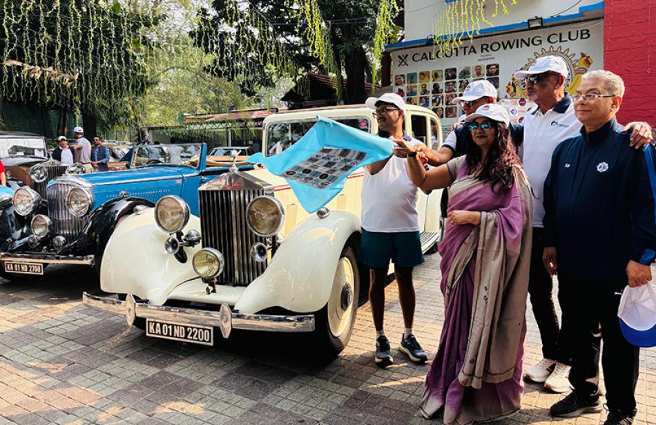 In Images: Children ride in vintage cars in Kolkat ...