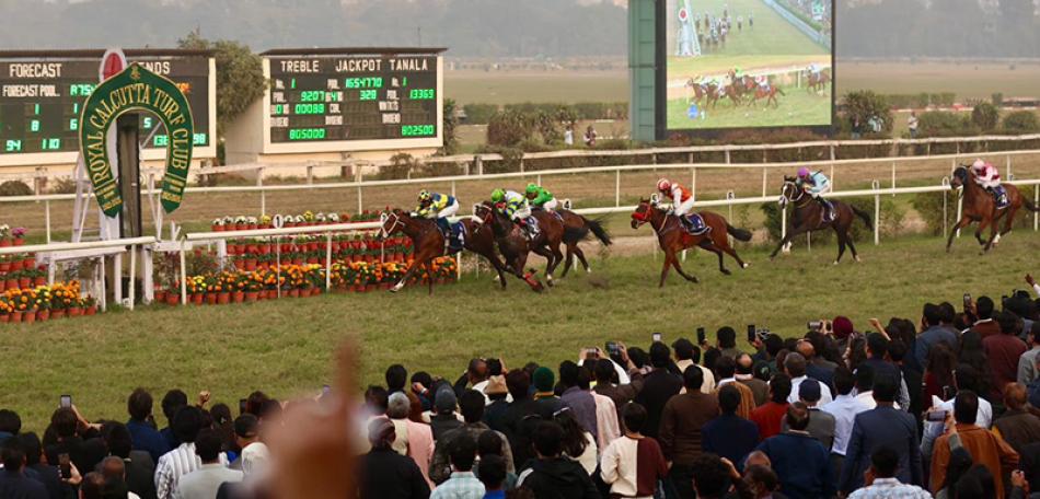 The Kolkata Derby horse races held at the Royal Ca ...