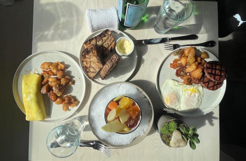 While I love a buffet option too, the a la carte spread for my healthy breakfast was delicious. Photo: Sujoy Dhar