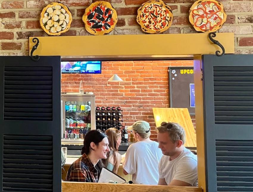Walk 15 minutes to a Georgetown pizza joint like Pizzeria Paradiso to grab a bite and soak in its spirit. Photo: Sujoy Dhar